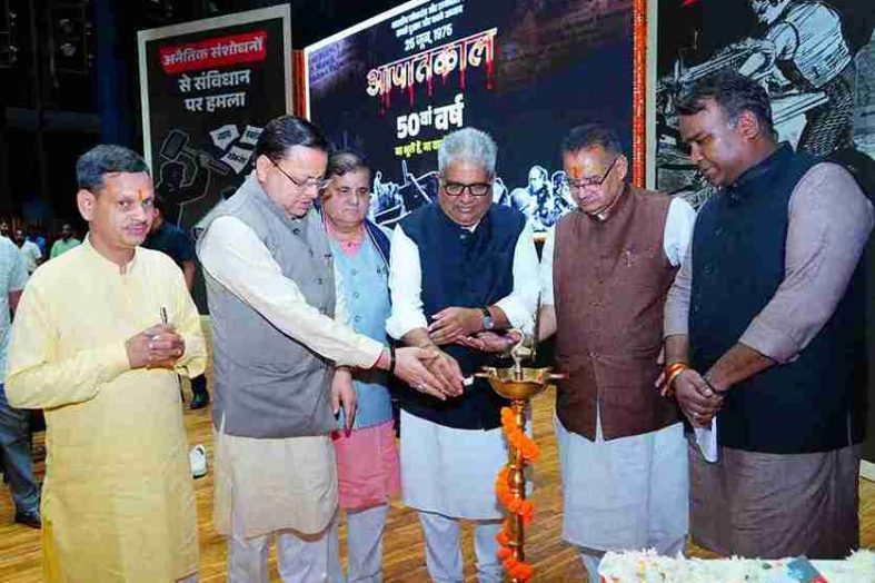 केंद्र के सहयोग से राज्य के वन सम्बंधित मामलों का तत्परता से निस्तारण – सीएम धामी