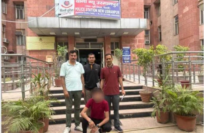 फर्जी महिला डॉक्टर बनकर ब्लैकमेल, फर्जी दस्तावेजों, और सरकारी एजेंसियों के नाम का गलत उपयोग कर फ़र्ज़ीवाड़ा करने वाले गिरोह का सरगना गिरफ्तार