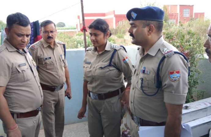 भरी दोपहरी घर से चोरों ने लाखों रुपए के जेवर किये साफ, मचा हड़कंप, लालकुआं पुलिस जांच में जुटी