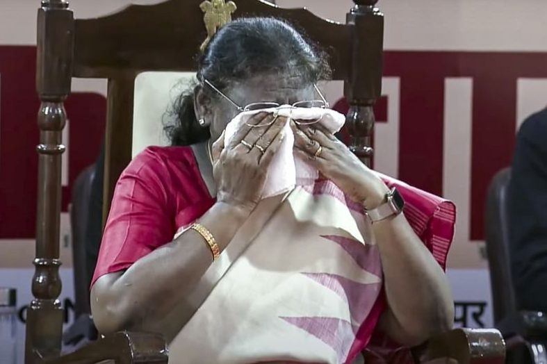 Big breaking :-राष्ट्रपति ने कुछ यूं मनाया अपना जन्मदिन…दृष्टिबाधित बच्चों ने गाया स्पेशल गीत तो छलक पड़े आंसू