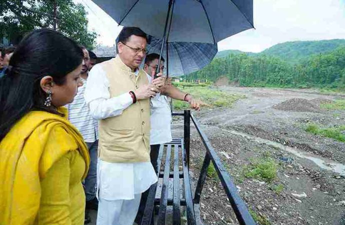 देहरादून: अतिवृष्टि प्रभावित क्षेत्रों का सीएम धामी ने किया स्थलीय निरीक्षण, राहत कार्यों में तेजी के दिए निर्देश