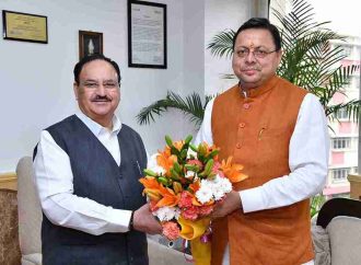 सीएम धामी ने केन्द्रीय स्वास्थ्य मंत्री जेपी नड्डा से भेंट की, एयर एम्बुलेंस विस्तार व आयुष्मान योगदान वृद्धि का अनुरोध