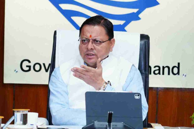 सीएम धामी ने शहरी विकास की ‘गेम चेंजर’ योजनाओं की समीक्षा कर स्वच्छता व जनसहभागिता पर दिया जोर