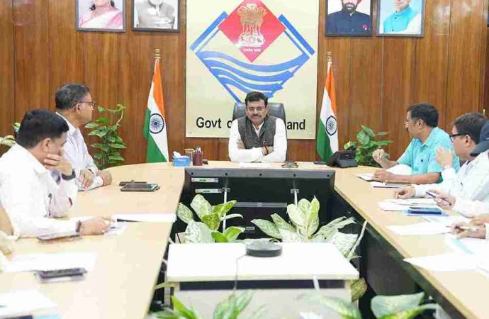 मुख्य सचिव आनंद बर्धन ने सिंचाई जलाशयों की सफाई पर दिए निर्देश, अधिकारियों संग की अहम बैठक