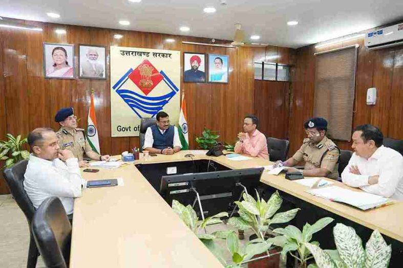 मुख्य सचिव ने ली प्रदेश के धार्मिक स्थलों की सुरक्षा व्यवस्थाओं को लेकर वरिष्ठ अधिकारियों के साथ बैठक