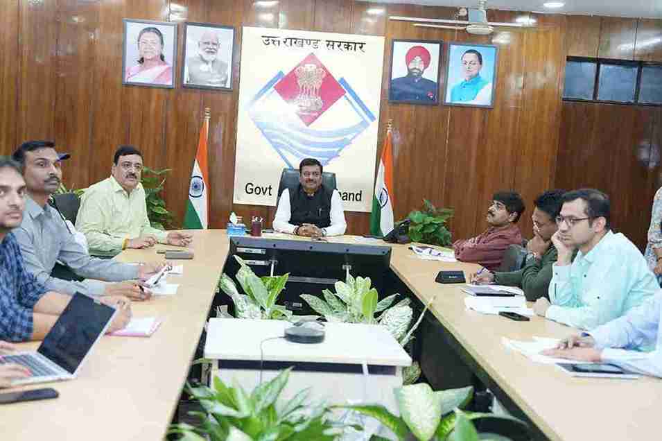 मुख्य सचिव की अध्यक्षता में EV पॉलिसी-2025 का ड्राफ्ट पेश, ग्रीन परिवहन को बढ़ावा देने के लिए बेहतर इंसेंटिव्स के निर्देश