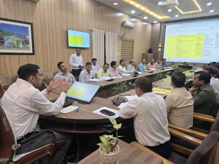 शहर में नो पार्किंग से गाड़ी जब्ती हेतु क्रेेन किए जाएं डबलःडीएम