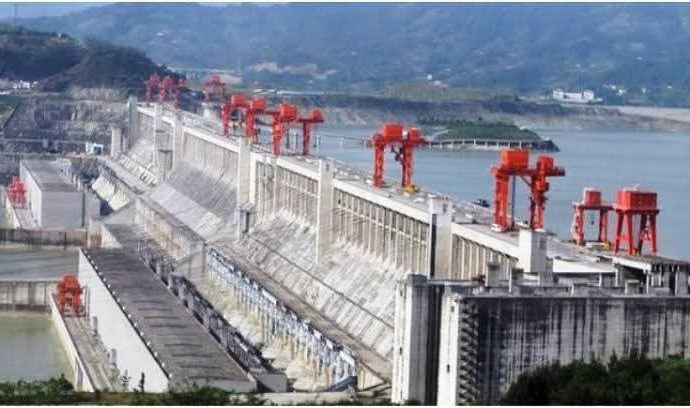 मोरी नटवाड प्रोजेक्ट: बैराज में मलबा जमा होने से जल प्रवाह बाधित, रविवार को होगी ट्रैश रैक की सफाई