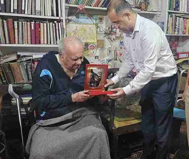 यात्रा लेखक दंपती ह्यू और कोलीन गैंटज़र को पद्म श्री सम्मान