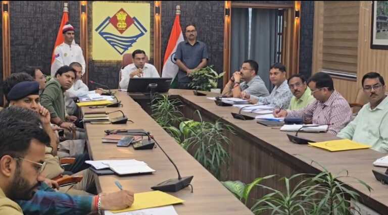 देहरादून: राशन कार्ड बनाने के नियम हुए सख्त, अब आय प्रमाणपत्र के साथ 6 माह की बैंक स्टेटमेंट जरूरी