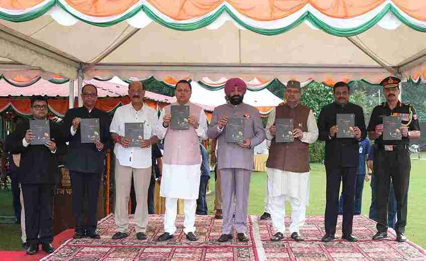 राजभवन में स्वतंत्रता दिवस पर स्वल्पाहार कार्यक्रम, राज्यपाल व सीएम धामी रहे शामिल