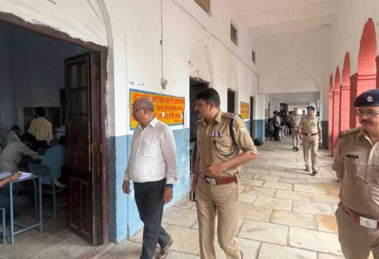 पुलिस आरक्षी भर्ती परीक्षा: एसएसपी देहरादून ने किया परीक्षा केंद्रों का निरीक्षण, सुरक्षा व्यवस्थाओं का लिया जायजा