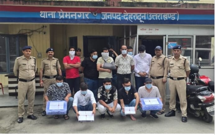 देहरादून में अवैध कैसिनो पर STF और पुलिस की बड़ी कार्रवाई, 12 गिरफ्तार