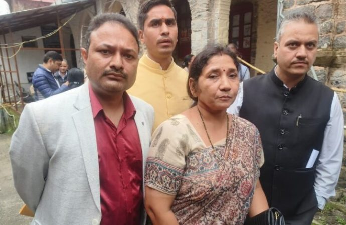 नैनीताल पंचायत चुनाव: 1 वोट से जीतीं भाजपा की दीपा, उपाध्यक्ष पद पर टॉस से कांग्रेस की देवकी को जीत