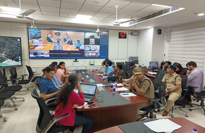 एनडीएमए ने लगातार दूसरे दिन की समीक्षा, रेस्क्यू की जानकारी ली