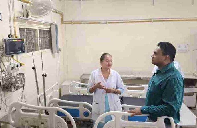 धराली आपदा: अलर्ट मोड में स्वास्थ्य विभाग, मुख्यमंत्री के निर्देश पर स्वास्थ्य सचिव ने किया अस्पतालों का निरीक्षण