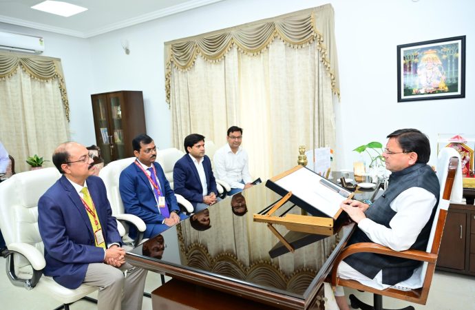 उत्तरकाशी आपदा राहत के लिए पंजाब नेशनल बैंक ने मुख्यमंत्री धामी को सौंपा ₹1 करोड़ का योगदान