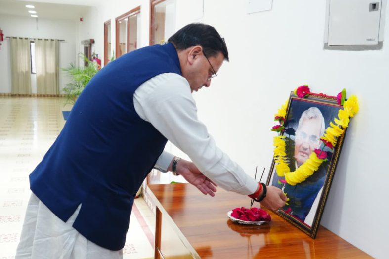 सीएम धामी ने अटल बिहारी वाजपेयी की पुण्यतिथि पर दी श्रद्धांजलि