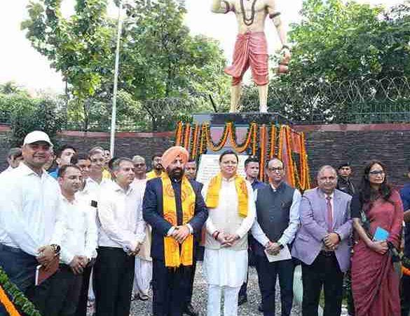 राजभवन में ‘भगीरथ उद्यान’ का उद्घाटन, राजा भगीरथ की प्रतिमा अनावृत