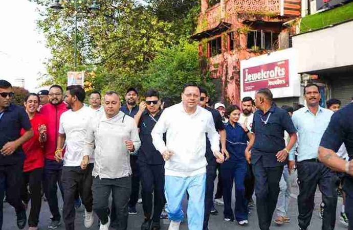 देहरादून में ‘नमो युवा रन’ का सीएम धामी ने फ्लैग ऑफ किया, युवाओं के साथ दौड़ लगाकर बढ़ाया उत्साह