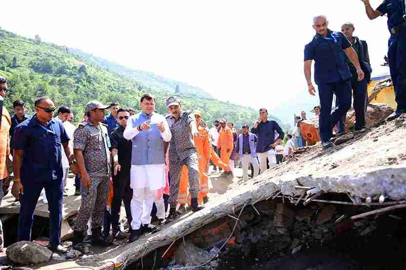मुख्यमंत्री ने चमोली जिले के आपदा प्रभावित क्षेत्रों का किया निरीक्षण