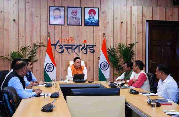 नेपाल के राजनीतिक हालात पर सीएम धामी की समीक्षा बैठक, सीमांत जिलों की सुरक्षा पर मंथन