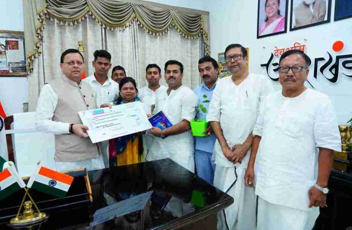 आपदा राहत हेतु सत्संग संस्था ने मुख्यमंत्री राहत कोष में प्रदान की ₹1 करोड़ की सहयोग राशि