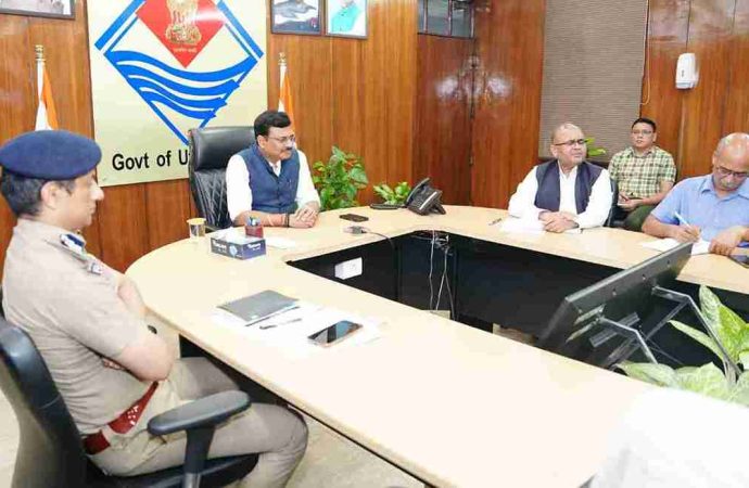 मुख्य सचिव की राष्ट्रीय संस्थानों संग भूस्खलन न्यूनीकरण पर बैठक