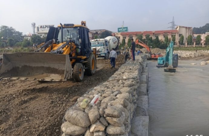 प्रेमनगर–नंदा की चौकी मार्ग पर अस्थायी पुल तैयार, छोटे वाहनों की आवाजाही शुरू