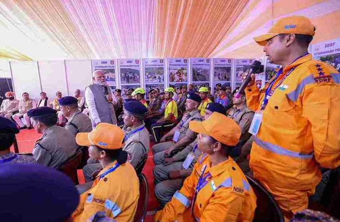 प्रधानमंत्री ने की आपदा राहत कार्यों की गहन समीक्षा