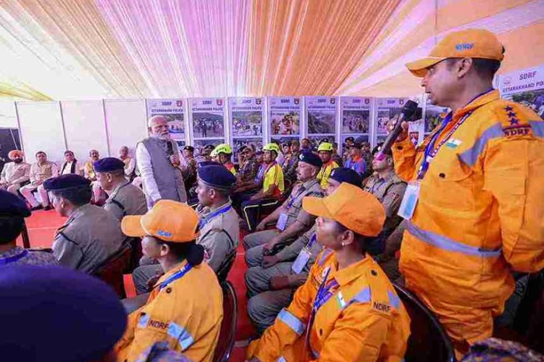 प्रधानमंत्री ने की आपदा राहत कार्यों की गहन समीक्षा
