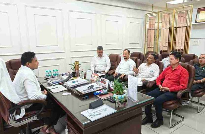 स्वास्थ्य पखवाड़े के तहत सचिवालय में विशेष स्वास्थ्य व रक्तदान शिविर का आयोजन