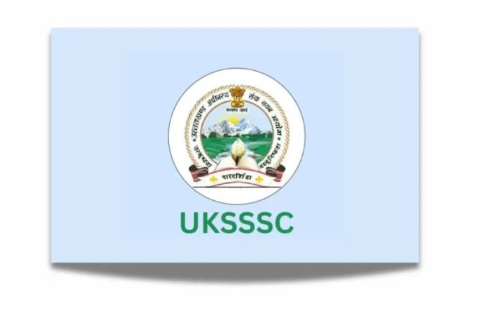 रुद्रप्रयाग में परीक्षार्थियों ने सौंपा ज्ञापन, स्नातक स्तरीय परीक्षा का परिणाम शीघ्र घोषित करने की मांग