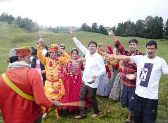 उत्तरकाशी का अनोखा पर्व, दयारा बुग्याल में मनाया गया दूध-मक्खन का त्योहार