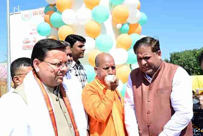 मुख्यमंत्री ने खटीमा में किया 215 फीट ऊँचे तिरंगे का लोकार्पण