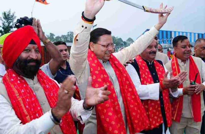 मुख्यमंत्री ने परेड ग्राउंड में रावण दहन कार्यक्रम में किया प्रतिभाग