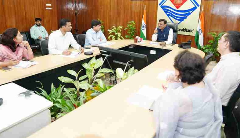 उत्तराखंड में पीएम योजना की तर्ज पर बनेगी स्कूलों के लिए योजना: मुख्य सचिव