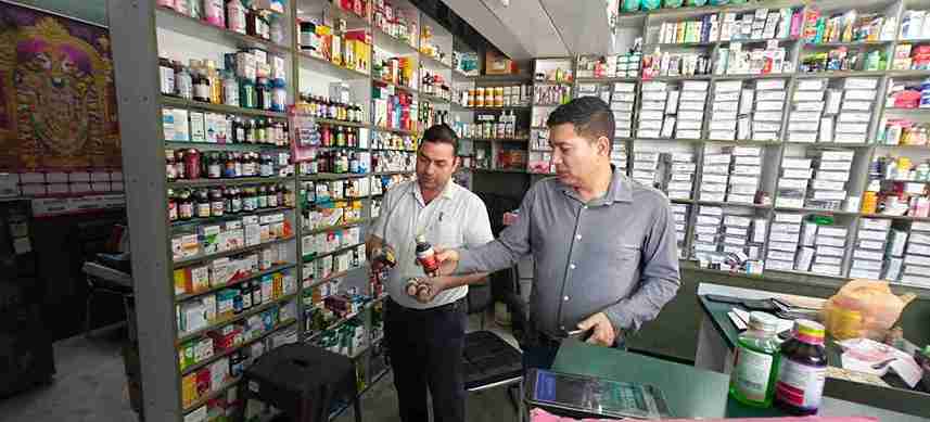 केंद्र की एडवाइजरी लागू, सरकार की डॉक्टरों से अपील, बच्चों को प्रतिबंधित कफ सिरप न लिखें डॉक्टर