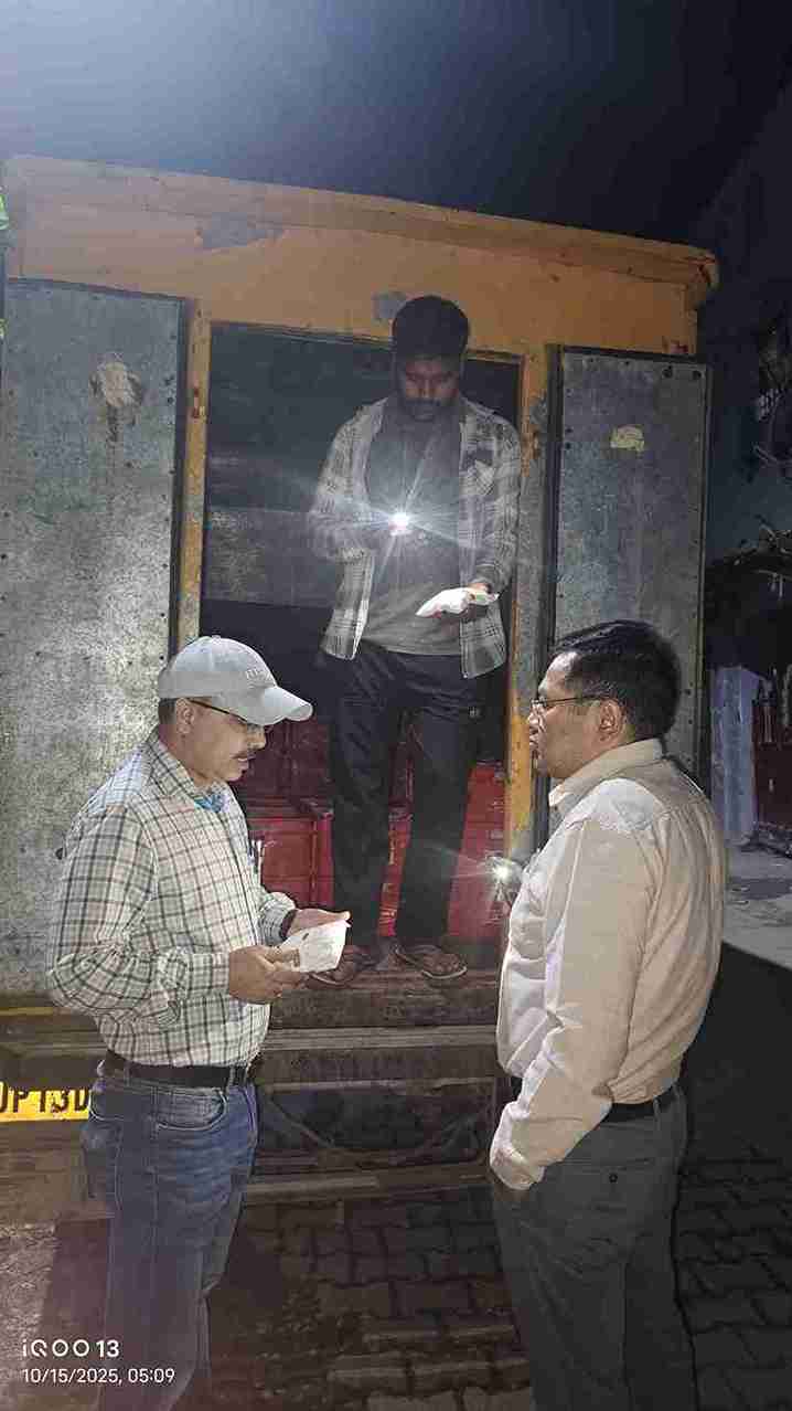 त्योहारी सीजन में मिलावटखोरों पर धामी सरकार की बड़ी कार्रवाई, 180 किलो पनीर नष्ट