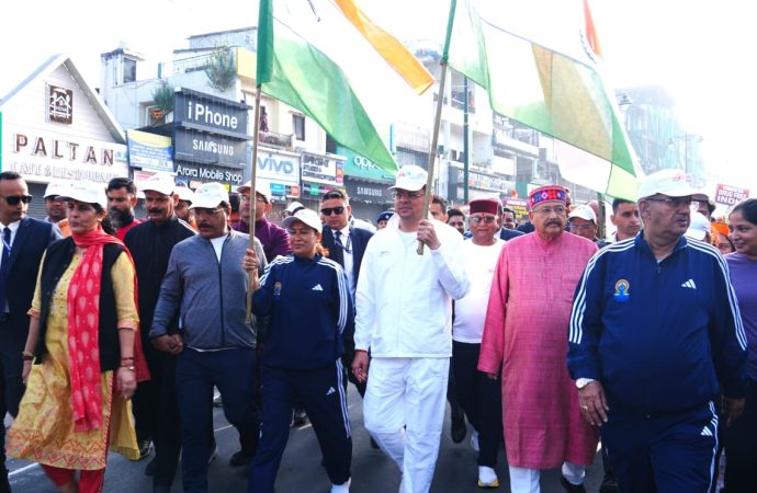 मुख्यमंत्री पुष्कर सिंह धामी ने किया यूनिटी मार्च वॉकथॉन का शुभारंभ, सरदार पटेल को दी श्रद्धांजलि