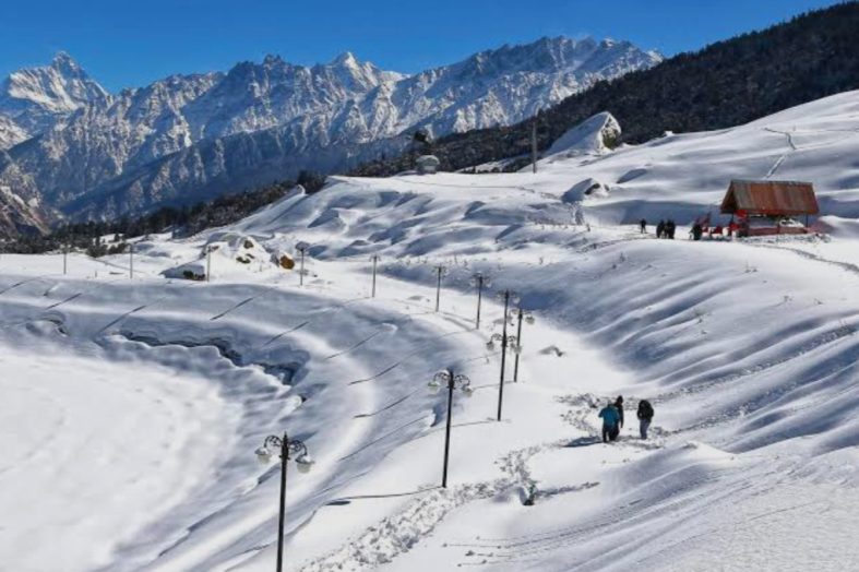 राष्ट्रीय स्कीइंग खेलों की मेजबानी मिली औली को, बर्फबारी के बाद तय होगी तिथि।