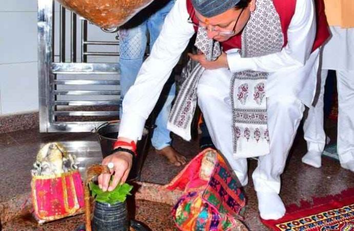 मुख्यमंत्री  पुष्कर सिंह धामी ने तीर्थराज पुष्कर स्थित श्री ब्रह्मा जी मंदिर में की पूजा-अर्चना