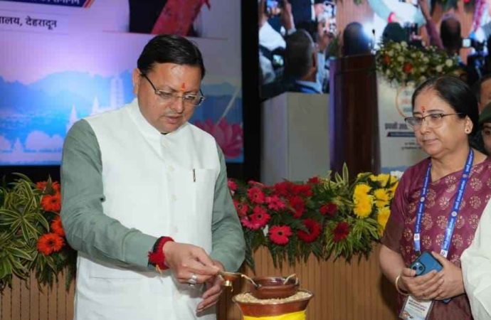 मुख्यमंत्री ने किया प्रवासी उत्तराखंडी सम्मेलन का शुभारंभ