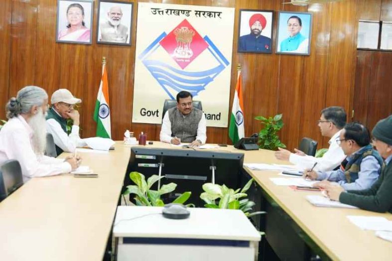 मुख्यमंत्री घोषणाओं की प्रोएक्टिव निगरानी करें अधिकारी- मुख्य सचिव