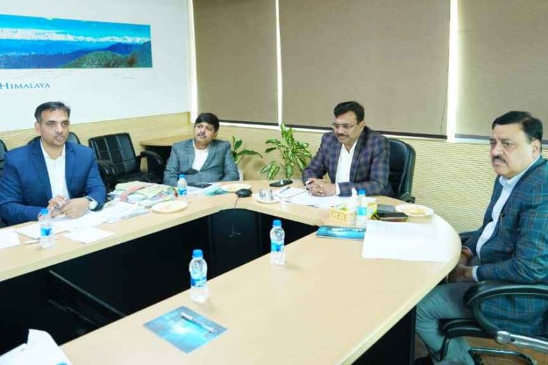 मुख्य सचिव ने सिडकुल बैठक में औद्योगिक विकास हेतु विशिष्ट हब विकसित करने के निर्देश