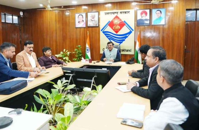 मुख्य सचिव ने डीरेगुलेशन उपायों की समीक्षा बैठक ली