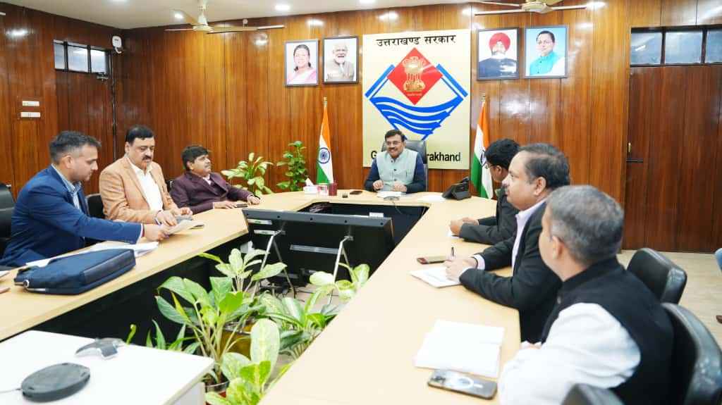 मुख्य सचिव ने डीरेगुलेशन उपायों की समीक्षा बैठक ली