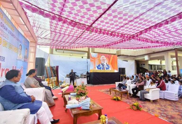 पीएम मोदी ने वर्चुअल माध्यम से उत्तराखंड को दी तीन आवासीय छात्रावासों की सौगात