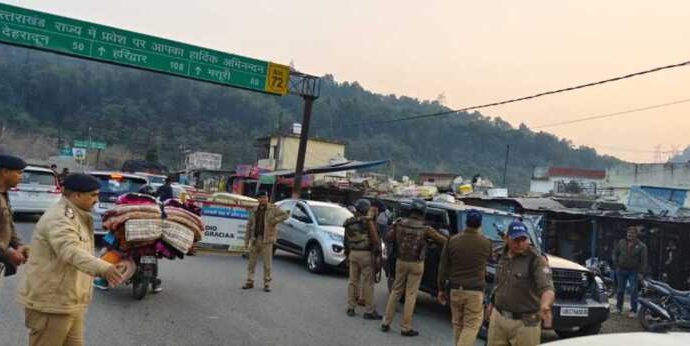 देहरादून में एसएसपी के निर्देश पर शहर से देहात तक सघन पुलिस चेकिंग अभियान