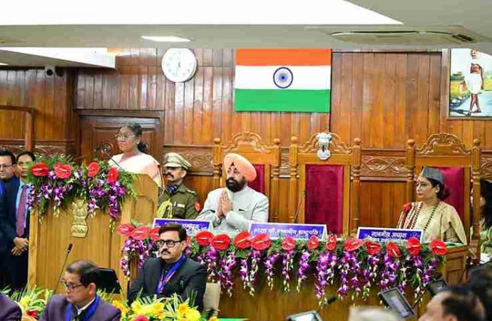 राष्ट्रपति श्रीमती द्रौपदी मुर्मु ने रजतोत्सव के क्रम में विधानसभा के विशेष सत्र को संबोधित किया